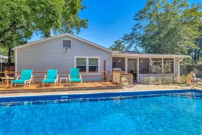 17 NW Highland Drive, Fort Walton Beach, FL 32548 - Photo 1