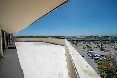 1010 Kennedy Drive #400, Key West, FL 33040 - Photo 5