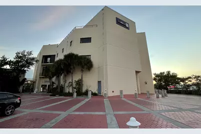 1010 Kennedy Drive #400, Key West, FL 33040 - Photo 15