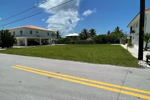 30351 Flamingo Ln, Big Pine Key, FL 33043 - Photo 3