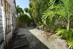 1102 Whitehead St, Key West, FL 33040 - Photo 9