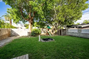 1229 5th St, Key West, FL 33040 - Photo 23