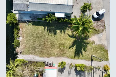 27935 Tarpon Terrace, Little Torch Key, FL 33042 - Photo 15