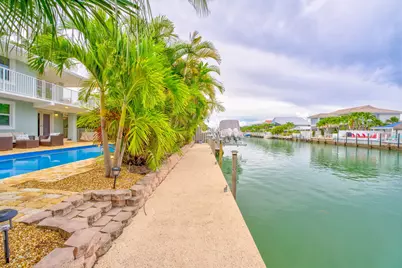 581 10th Street, Key Colony Beach, FL 33051 - Photo 3