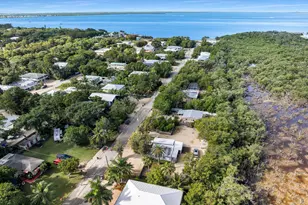 28 Tarpon Ave, Key Largo, FL 33037 - Photo 5