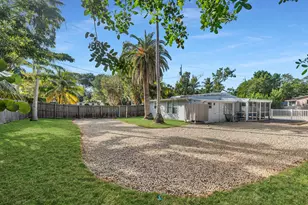 28 Tarpon Ave, Key Largo, FL 33037 - Photo 1