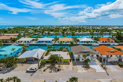 351 5th Street, Key Colony Beach, FL 33051 - Photo 17