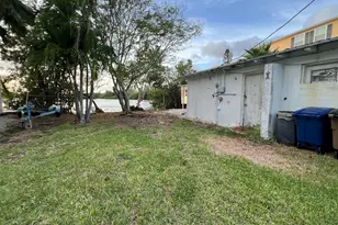 6 Beach Dr, Lower Sugarloaf Key, FL 33040 - Photo 3