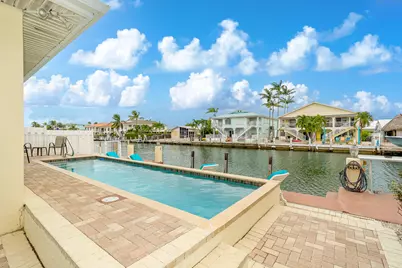 260 Sadowski Causeway, Key Colony Beach, FL 33051 - Photo 13