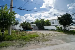 256 Mars Ln, Geiger Key, FL 33040 - Photo 15