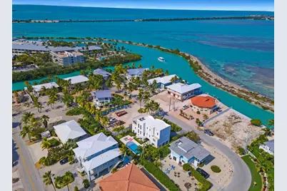 317 E Seaview Circle, Duck Key, FL 33050 - Photo 17