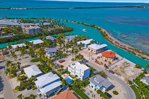 317 E Seaview Cir, Duck Key, FL 33050 - Photo 17
