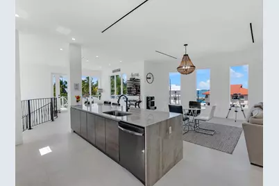 317 E Seaview Circle, Duck Key, FL 33050 - Photo 11