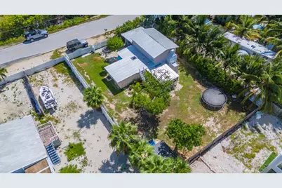 31541 Avenue A, Big Pine Key, FL 33043 - Photo 11