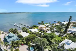 25368 2nd St, Summerland Key, FL 33042 - Photo 9