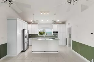 125 Sea Ln, Geiger Key, FL 33040 - Photo 5