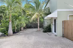 80 Le Grand Dr, Key Largo, FL 33037 - Photo 11
