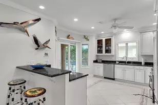860 Lagoon Dr, Summerland Key, FL 33042 - Photo 9