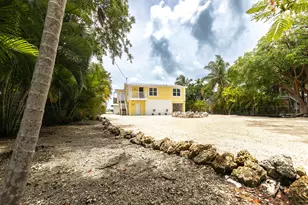 56 Bay Dr, Lower Sugarloaf Key, FL 33040 - Photo 35