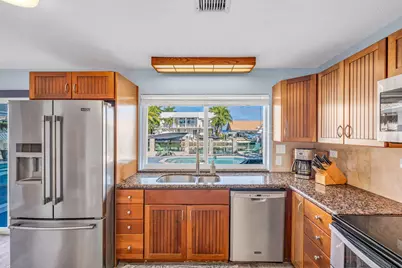 600 12th Street, Key Colony Beach, FL 33051 - Photo 9