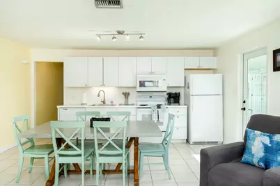 261 - 271 9th Street, Key Colony Beach, FL 33051 - Photo 15