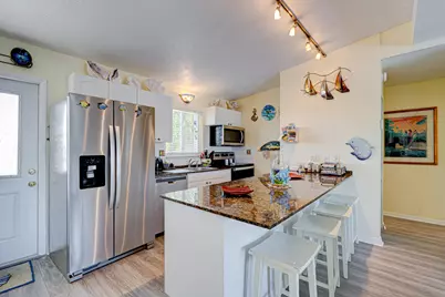 130 Plantation Avenue #Upper, Plantation Key, FL 33070 - Photo 3