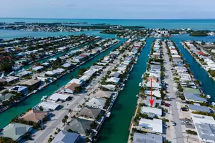 271 9th St, Key Colony Beach, FL 33051 - Photo 29
