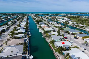 271 9th St, Key Colony Beach, FL 33051 - Photo 23