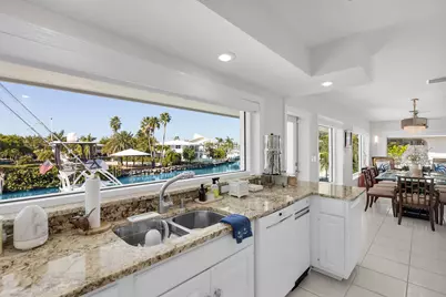 344 E Seaview Drive, Duck Key, FL 33050 - Photo 11