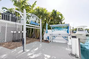 344 E Seaview Dr, Duck Key, FL 33050 - Photo 35