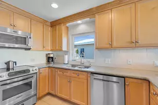340 E Seaview Dr, Duck Key, FL 33050 - Photo 7