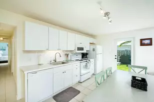 261 9th St, Key Colony Beach, FL 33051 - Photo 11