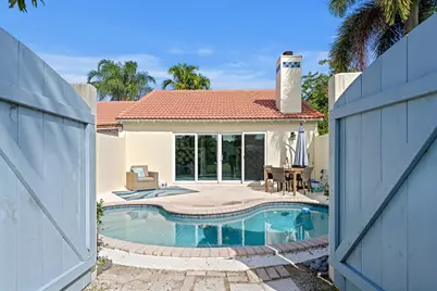 2211 Las Casitas Drive, Wellington, FL 00000 - Photo 11