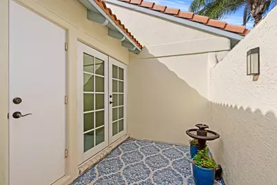 2211 Las Casitas Drive, Wellington, FL 00000 - Photo 17