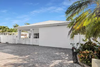 420 17th Court Gulf, Marathon, FL 33050 - Photo 1