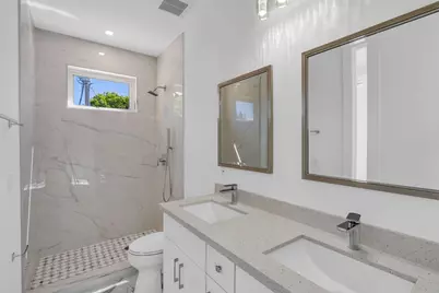 84 Coral Way #-=, Key Largo, FL 33037 - Photo 15