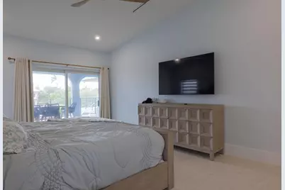 241 12th Street, Key Colony, FL 33051 - Photo 17