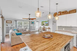 420 W Indies Dr, Ramrod Key, FL 33042 - Photo 3