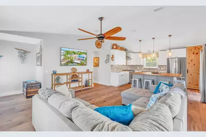 420 W Indies Drive, Ramrod Key, FL 33042 - Photo 5