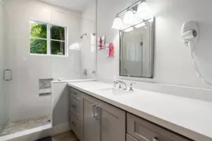 81906 Overseas Hwy, Upper Matecumbe Key Islamorada, FL 33036 - Photo 13
