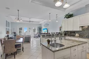 821 W Ocean Dr, Key Colony, FL 33051 - Photo 11
