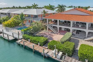 580 9th St, Key Colony, FL 33051 - Photo 3
