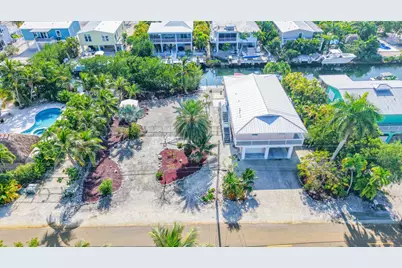 27426 Martinique Lane, Ramrod Key, FL 33042 - Photo 3