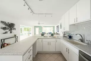 205 S Point Dr, Sugarloaf Key, FL 33042 - Photo 13
