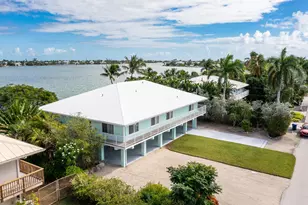 205 S Point Dr, Sugarloaf Key, FL 33042 - Photo 51