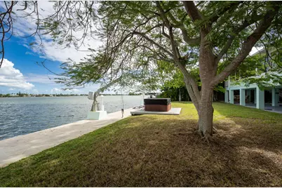 205 S Point Drive, Sugarloaf Key, FL 33042 - Photo 47