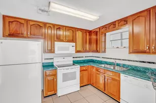 195 W Shore Dr, Summerland Key, FL 33042 - Photo 9