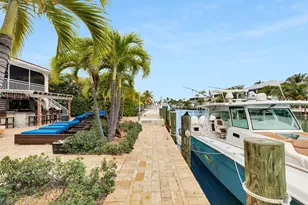 272 W Seaview Dr, Duck Key, FL 33050 - Photo 23