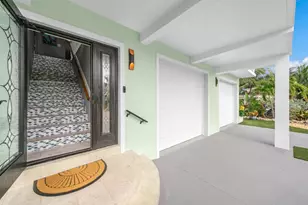 247 W Seaview Cir, Duck Key, FL 33050 - Photo 13