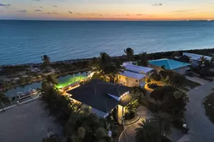 210 W Seaview Cir, Duck Key, FL 33050 - Photo 65
